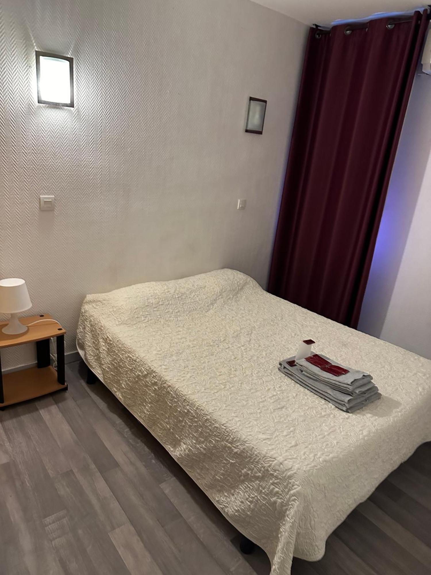 Hotel Restaurant La Ceinture Vauvert Dış mekan fotoğraf