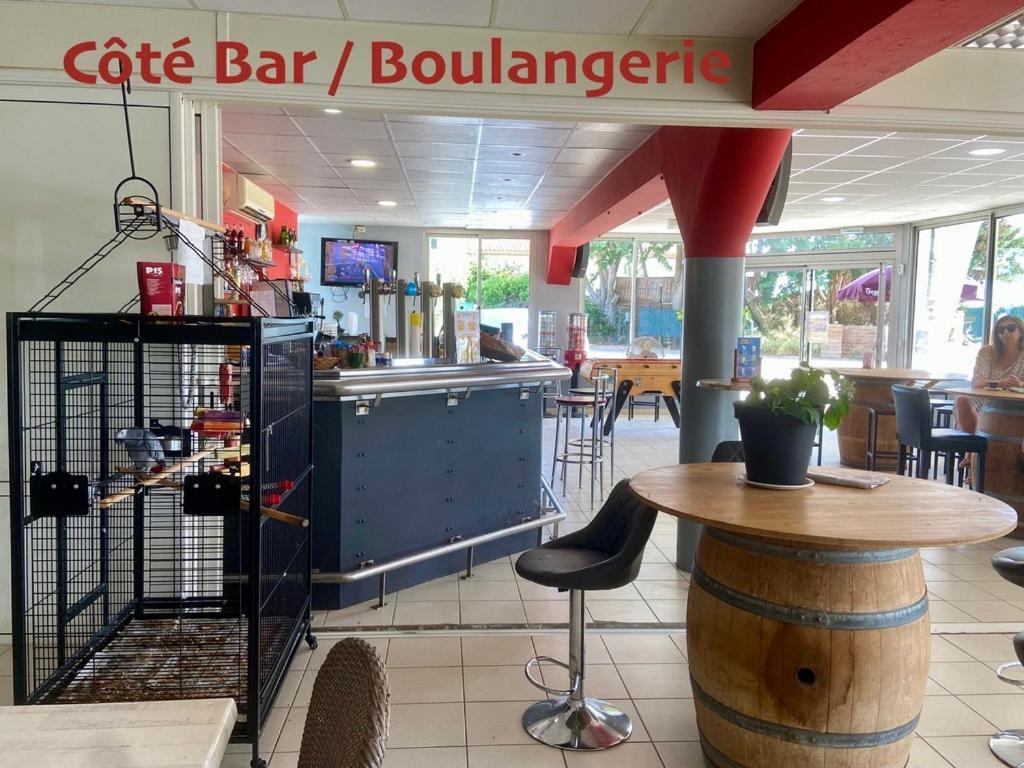 Hotel Restaurant La Ceinture Vauvert Dış mekan fotoğraf